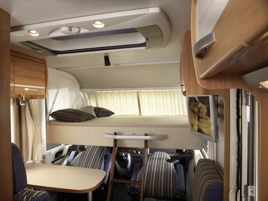 Интерьер Hymer Exsis-I 2007 года  (фото 10 из 14)